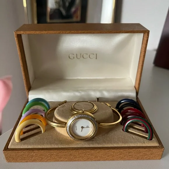 Gucci Gold Bezel Watch With All Bezels - Picture 1 of 9